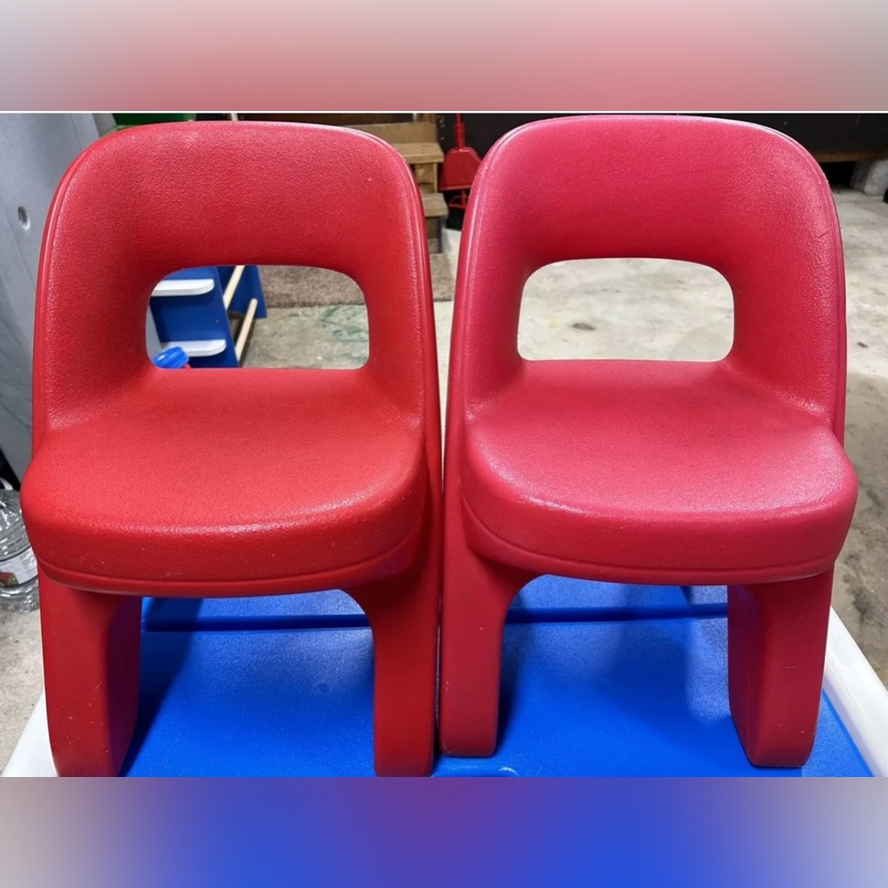 Step 2 Two Step2 Red Criss Cross Child Plastic Chunky Chairs Table Kids EUC